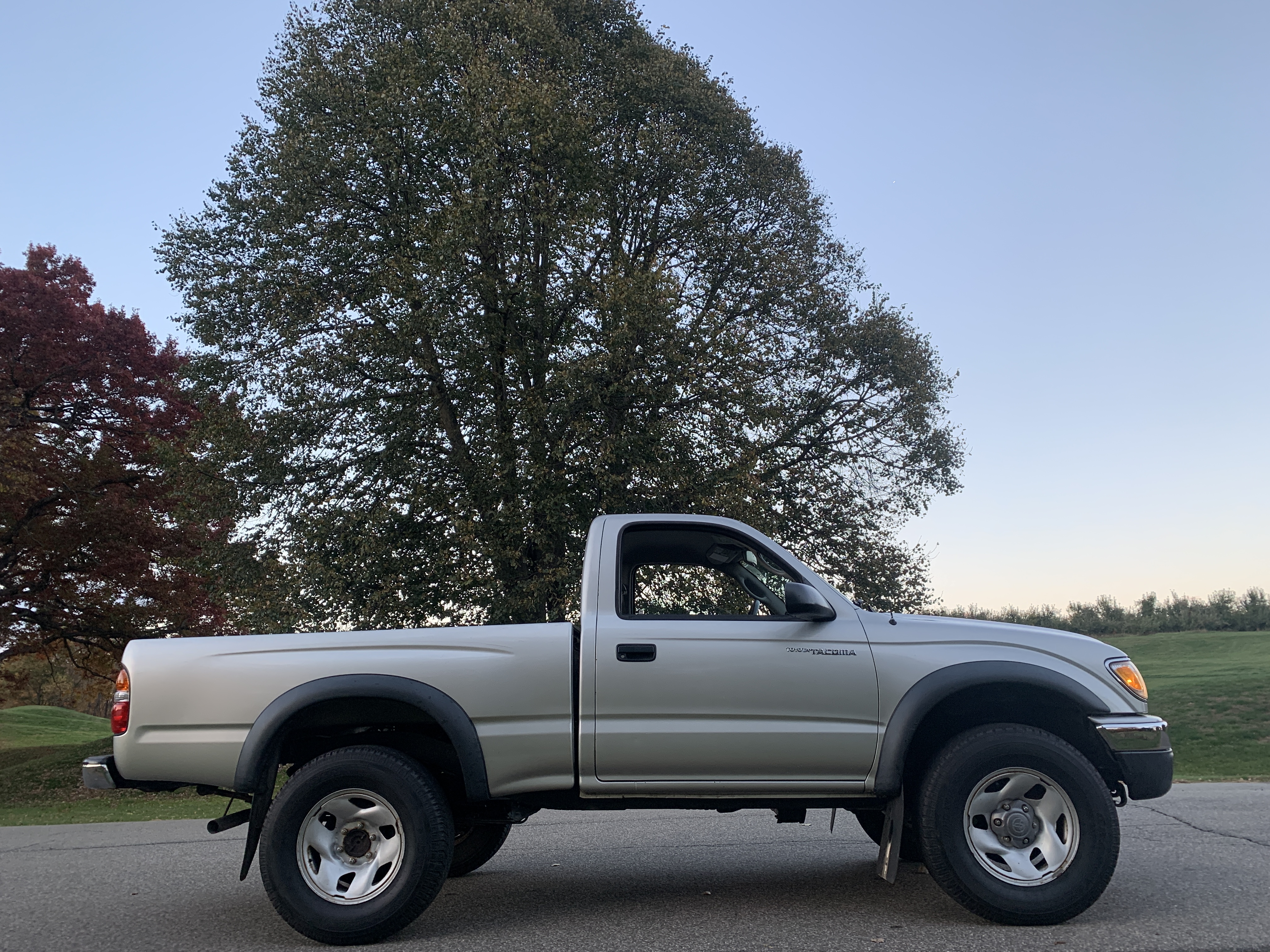 2004 Toyota Tacoma SR5 4x4 Pickup — photo 114